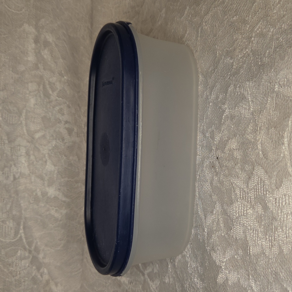 Tupperware: Container with Lid
